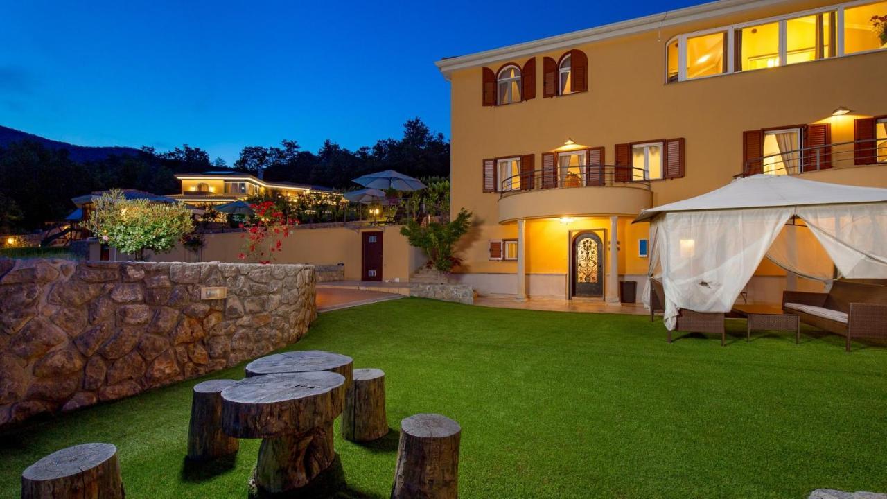 Apartments Villa Bv Opatija Eksteriør billede